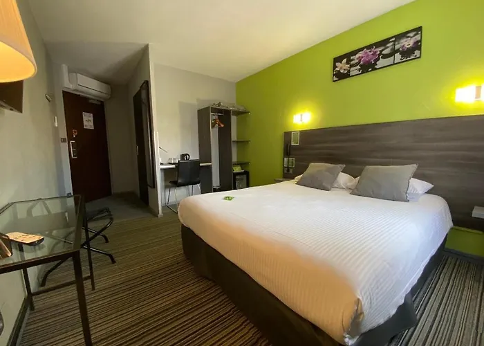 Hotel Bagatelle Отель Понт-а-Муссон