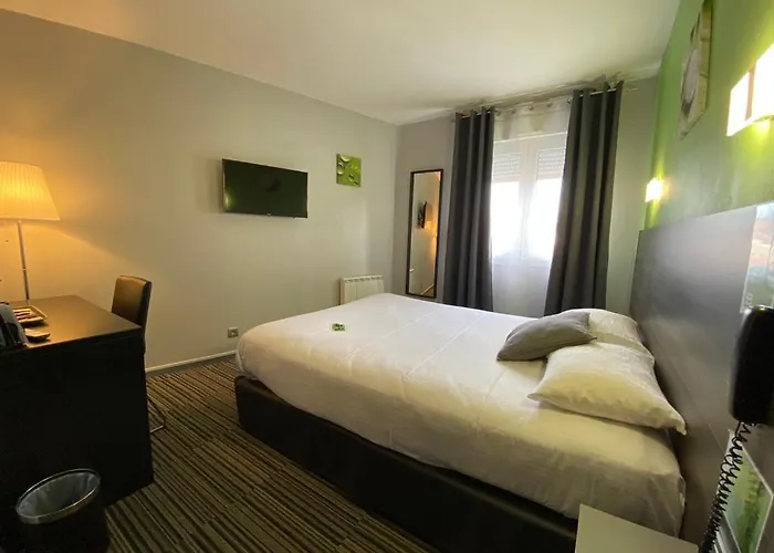 Hotel Bagatelle Отель Понт-а-Муссон