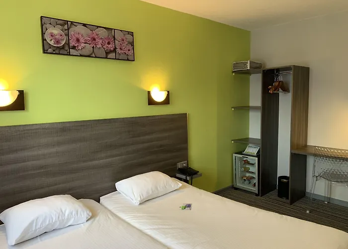 Hotel Bagatelle Понт-а-Муссон