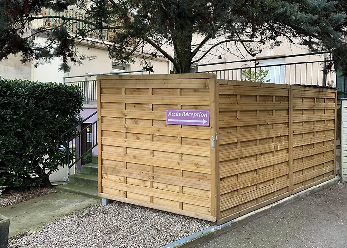 Отель Hotel Bagatelle Понт-а-Муссон