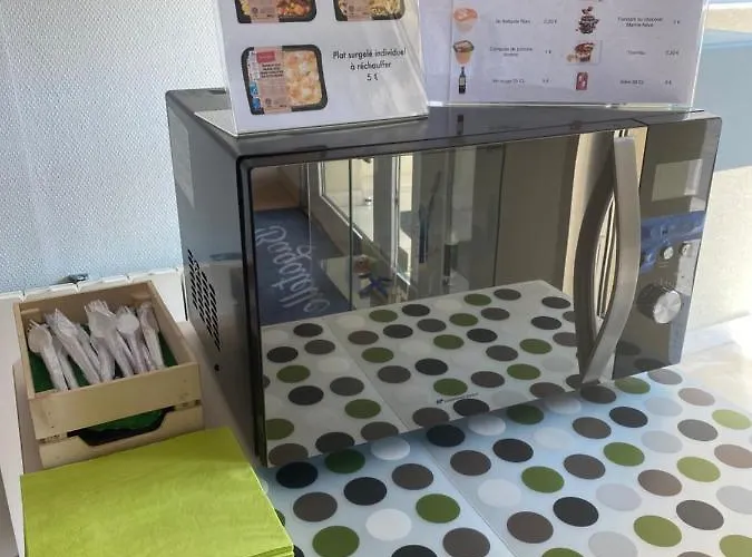 Отель Hotel Bagatelle